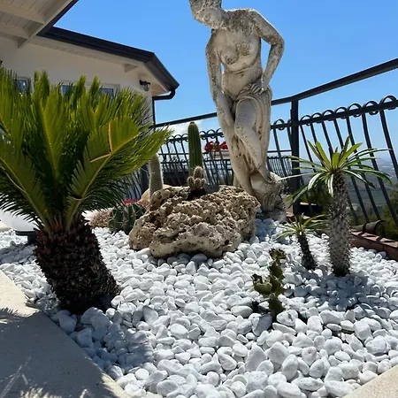 La Casa Di Pippo Flora Panzió