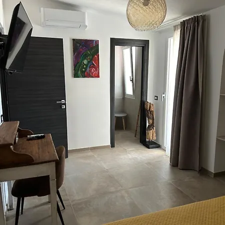 Panzió La Casa Di Pippo Flora 4*