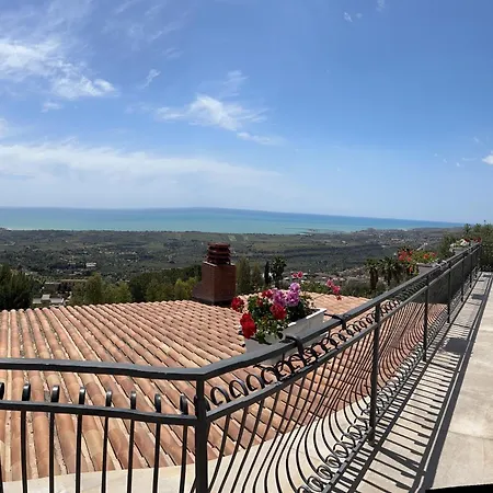 La Casa Di Pippo Flora Panzió