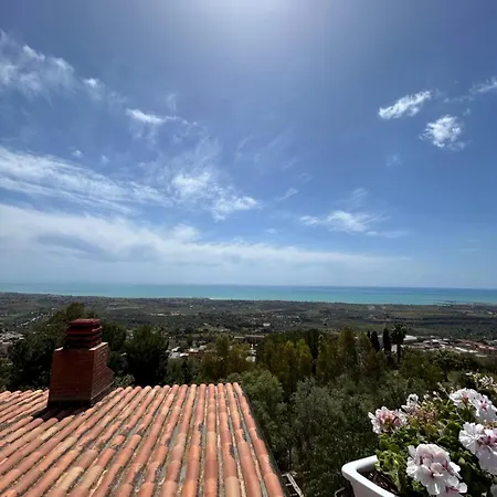 La Casa Di Pippo Flora Panzió Agrigento