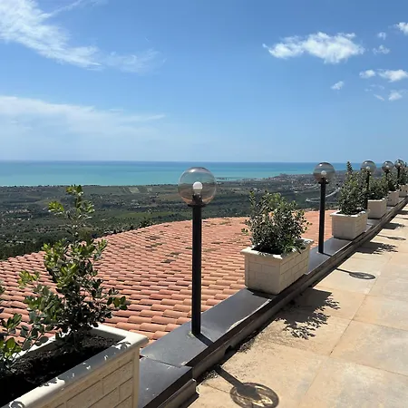 La Casa Di Pippo Flora 4*